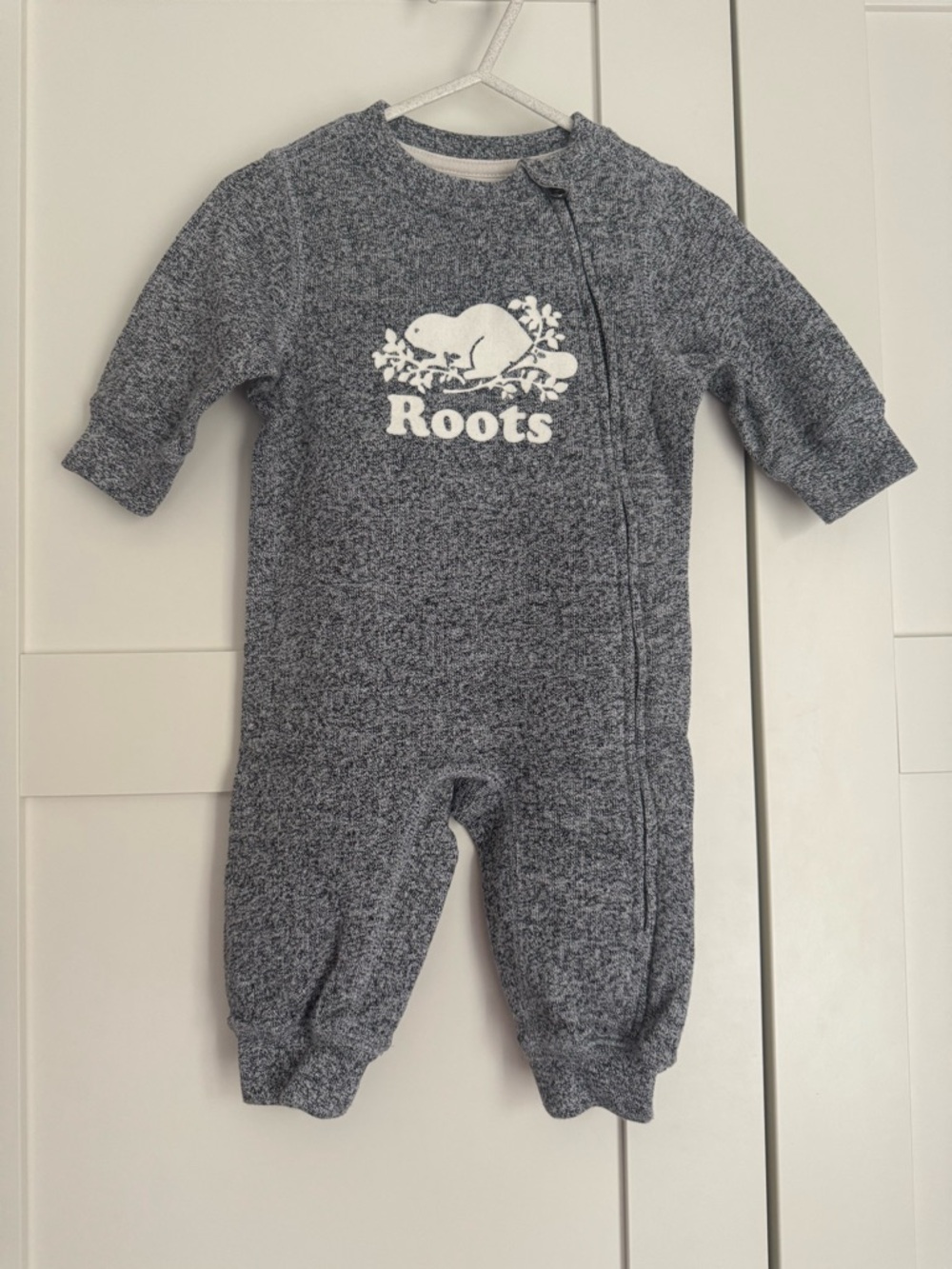 Roots Baby Organic Original Cooper Beaver Romper Salt and Pepper 3-6 months Cozy